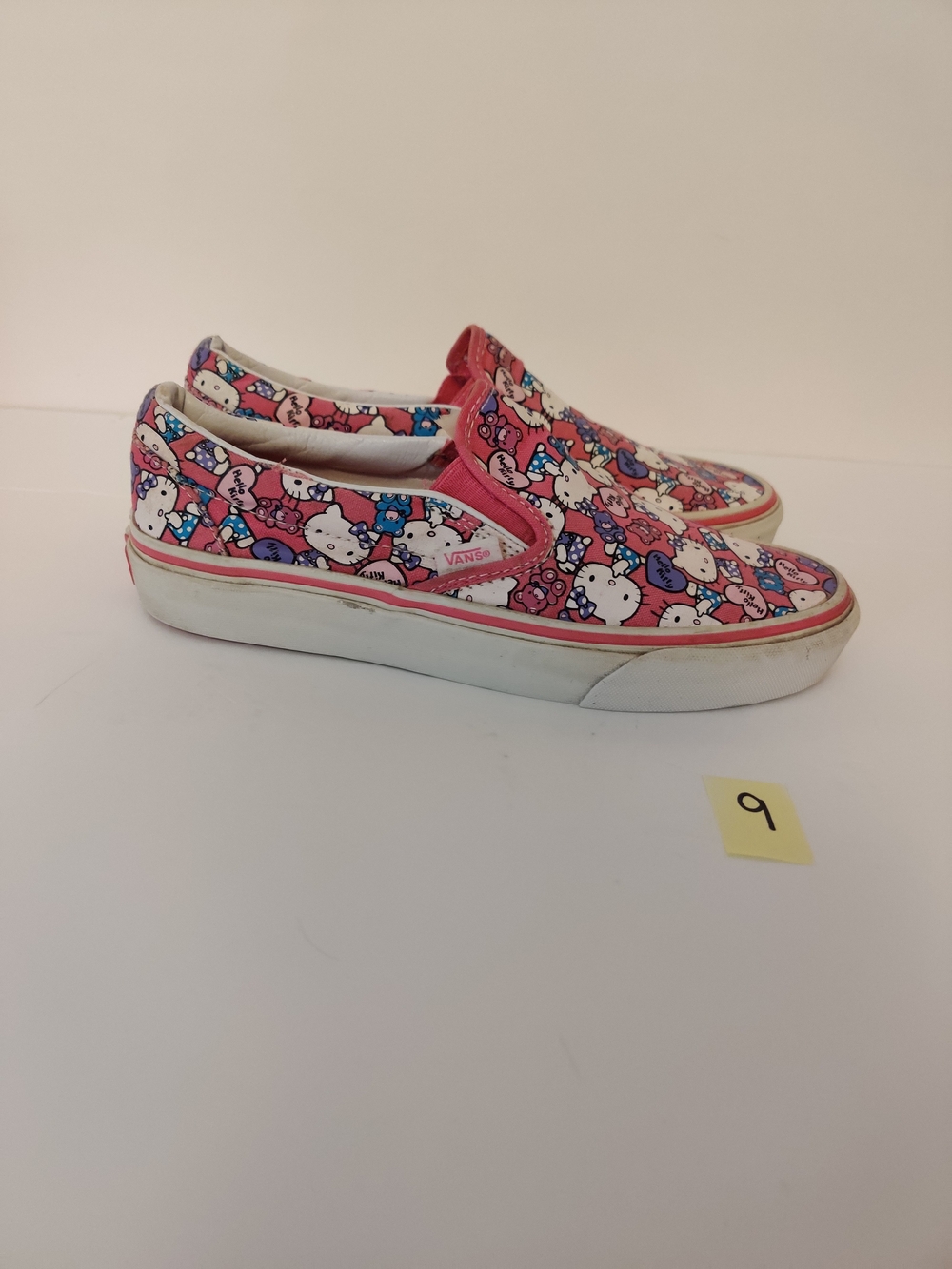 Vans x Hello Kitty Kids Pink Slip-On Shoes W8 - Picture 2 of 4